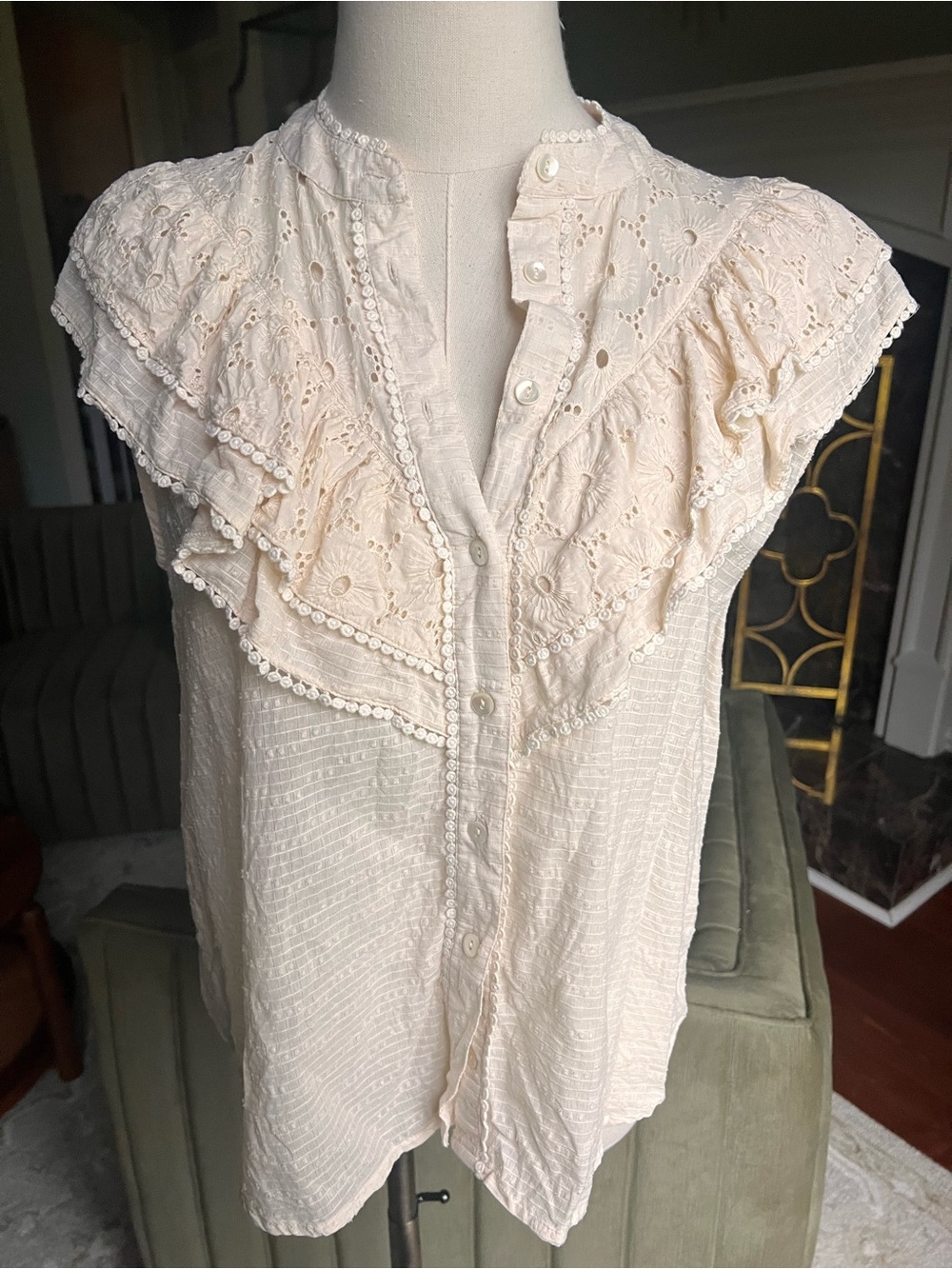 Lace Ruffle Cap-Sleeve Blouse in Light Cream